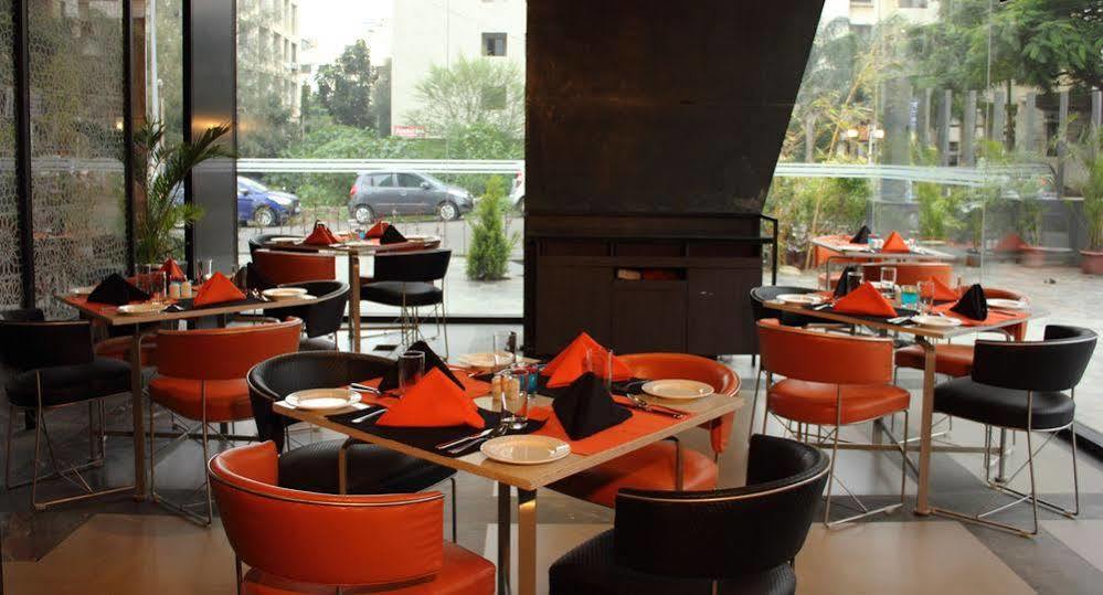 Hotel Fidalgo Pune Exterior foto